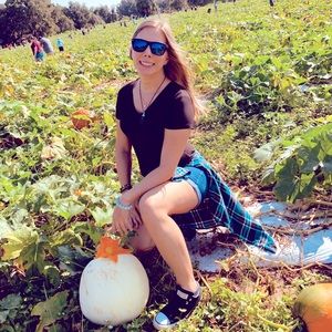 Meet your Posher, Nikki